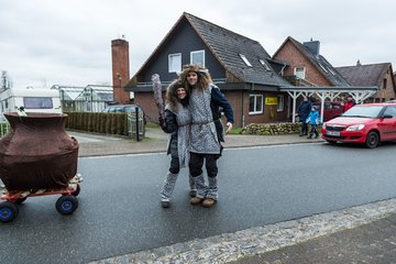 Bild 178 - Latuff Umzug
